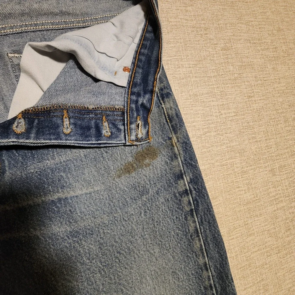 Levis 501 Original Jeans Mens 35x32 Blue Straight Leg Button Fly Faded Denim